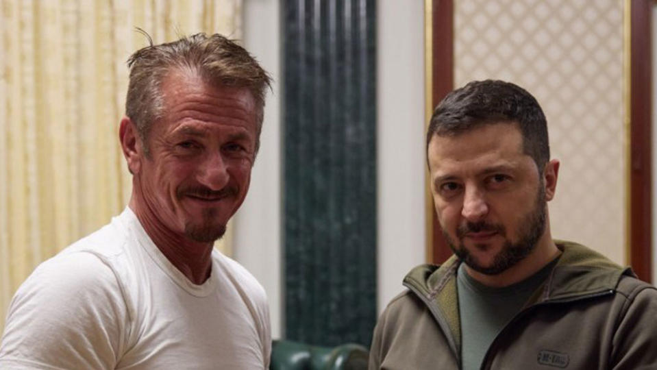 Sean Penn and Ukrainian President Volodymyr Zelenskyy