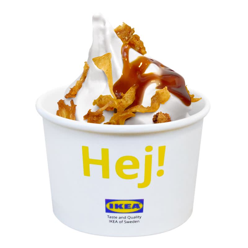 IKEA宣布要推出鹹鹹甜甜的「豆漿醬油膏洋蔥酥霜淇淋」或日式嗆感的「哇沙米霜淇淋」，即日起由民眾到FB或IG來投票決定。（圖／IKEA提供）