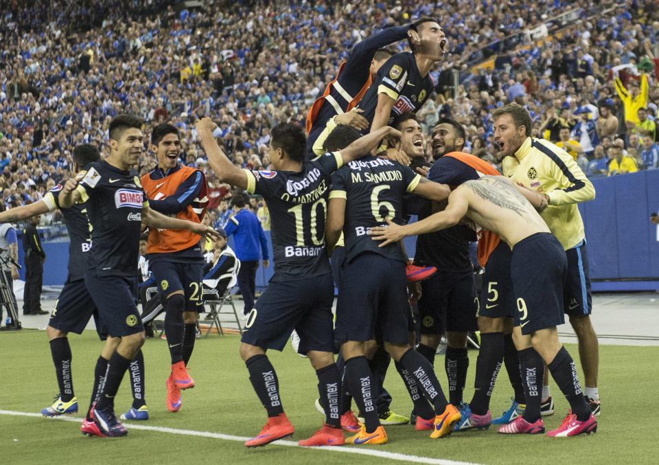 Festejo del campeonato contra Montreal. (Paul Chiasson/The Canadian Press via AP) MANDATORY CREDIT