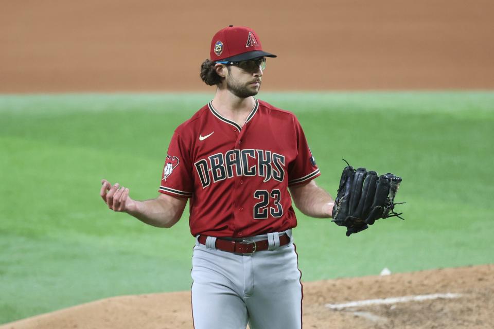 Arizona Diamondbacks' Zac Gallen hits bird in warmups, channeling MLB