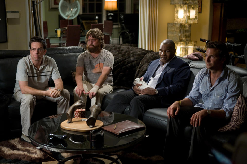Ed Helms, Zach Galifianakis, Mike Tyson und Bradley Cooper in "Hangover". (Bild: ddp)