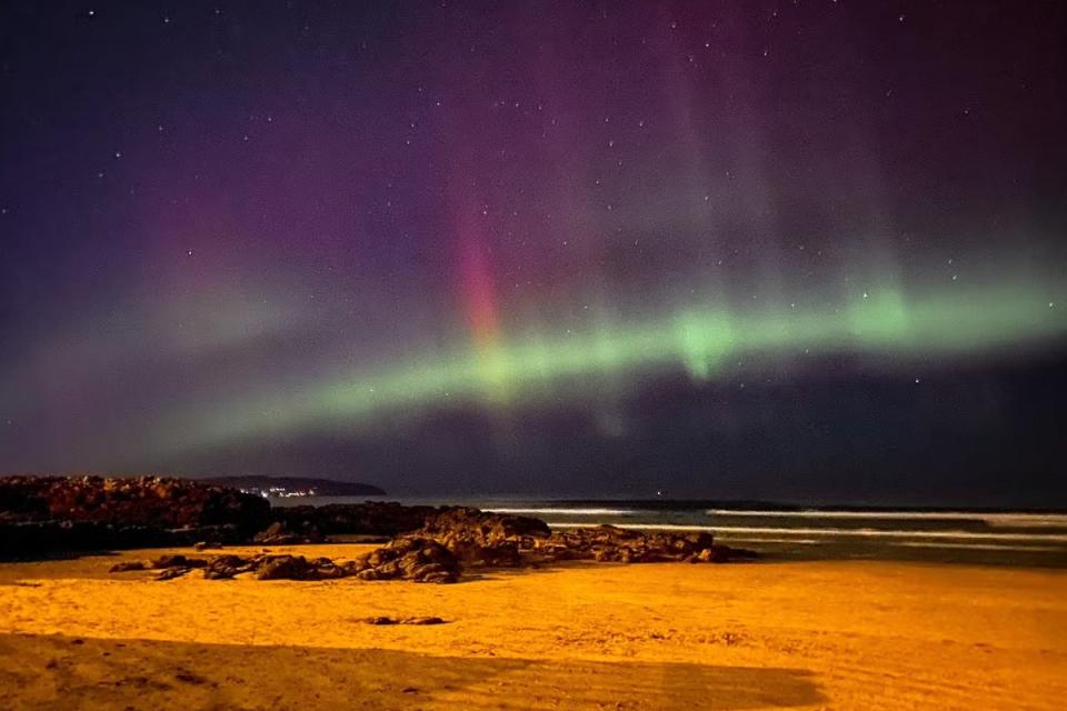 The Northern Lights over the north coast of Ireland ( Al Mennie)