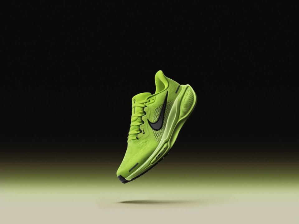 Nike Pegasus 41, volt, running shoe