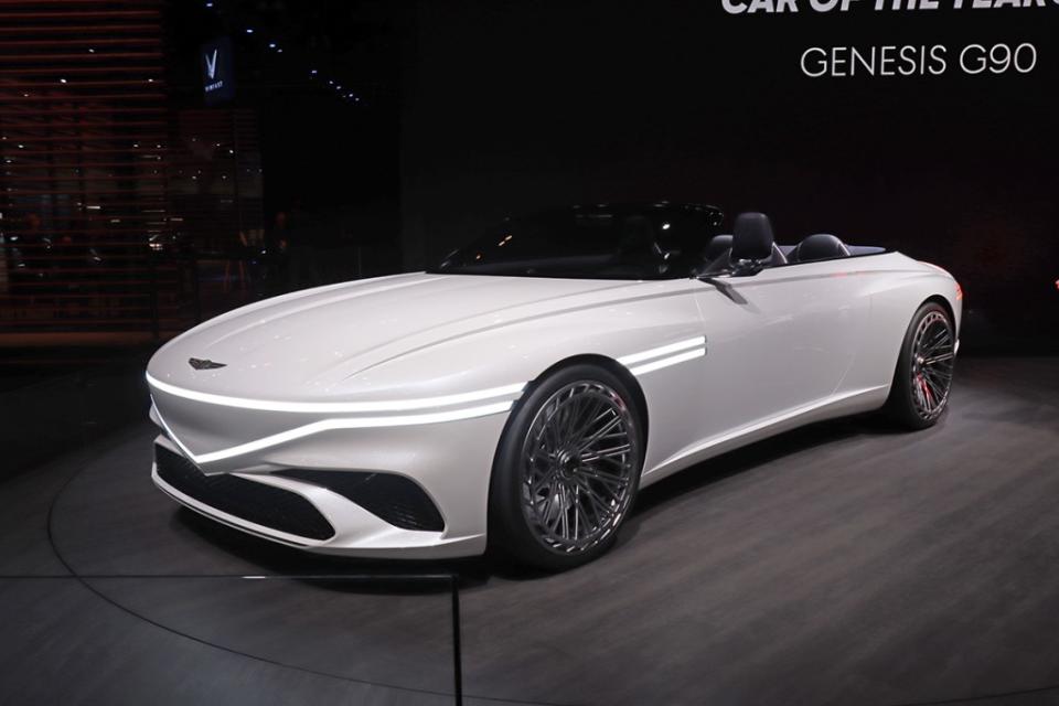 2022-gt-genesis-x-covertible-speedium-coupe-concept