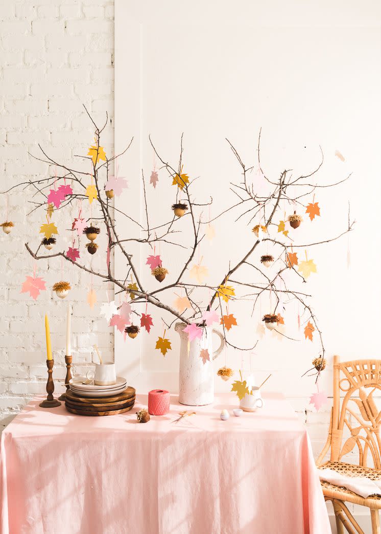 1) Gratitude Tree With Acorn Favors