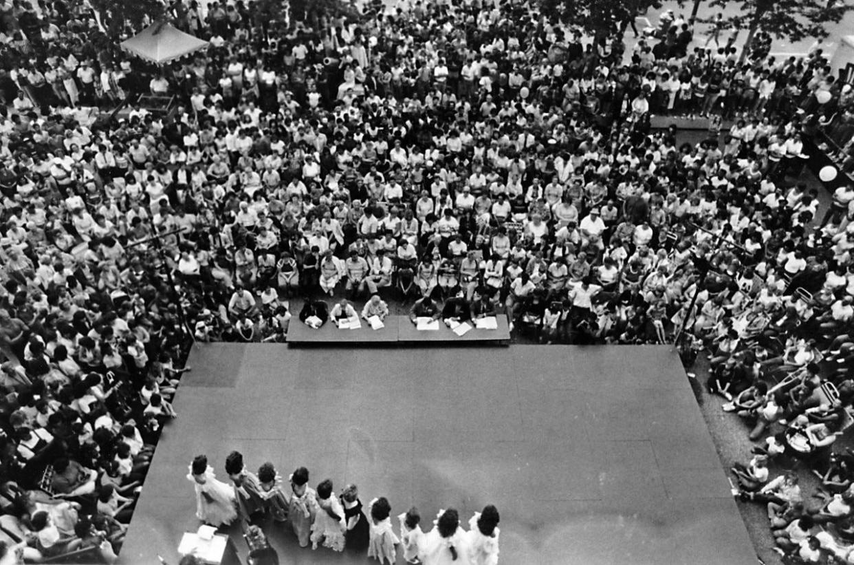 Nearly 5,000 spectators gather at the State Office Building in downtown Utica in July 1987 for the Miss Greater Utica contest.