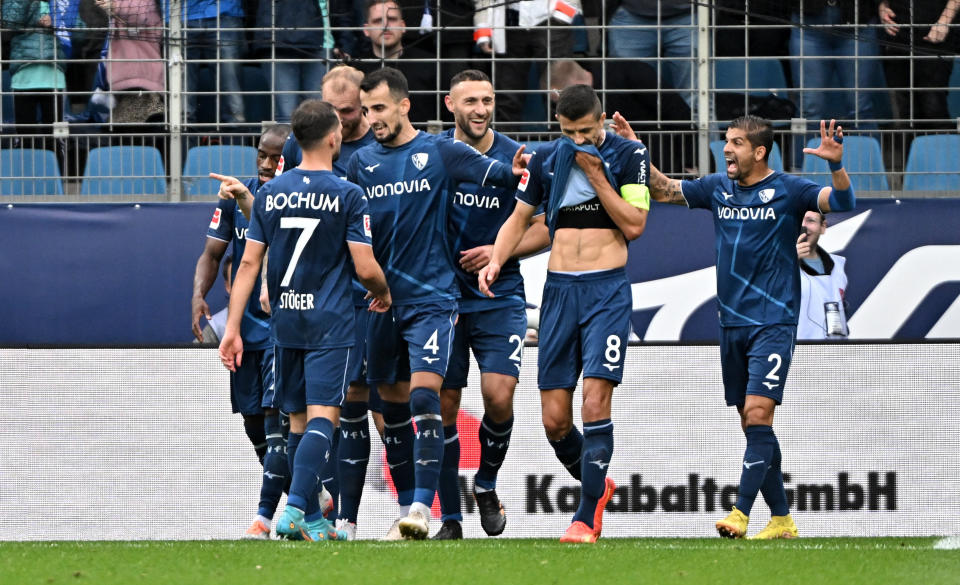 Schlusslicht Bochum feiert einen wichtigen Heimsieg gegen Spitzenreiter Union Berlin. (Bild: Reuters)