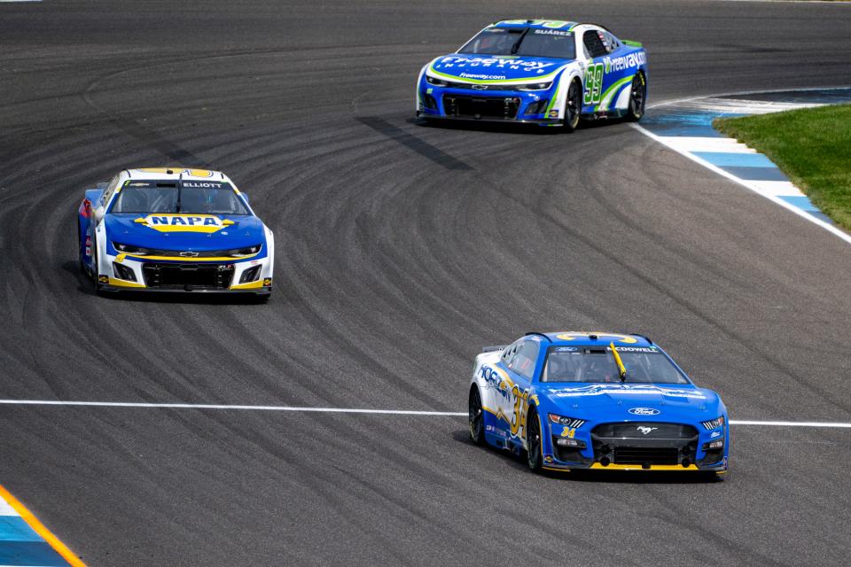 Chase Elliott (9) waited all race for Michael McDowell to slip, but that opportunity never came.