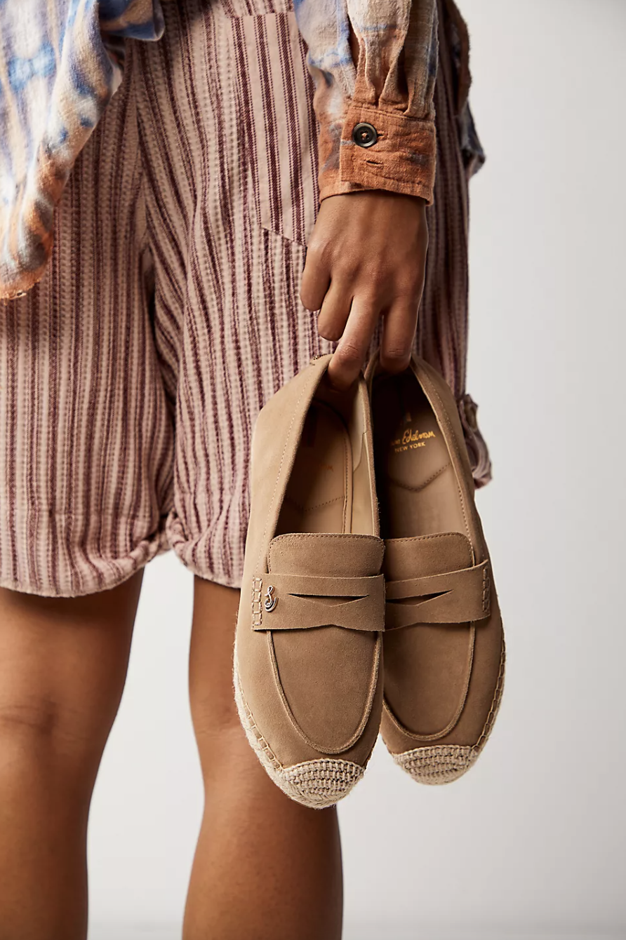 <p><a href="https://go.redirectingat.com?id=74968X1596630&url=https%3A%2F%2Fwww.freepeople.com%2Fshop%2Fkai-espadrilles%2F&sref=https%3A%2F%2Fwww.townandcountrymag.com%2Fstyle%2Ffashion-trends%2Fg60357437%2Fbest-espadrille-flats%2F" rel="nofollow noopener" target="_blank" data-ylk="slk:Shop Now;elm:context_link;itc:0;sec:content-canvas" class="link rapid-noclick-resp">Shop Now</a></p><p>Kai Espadrilles</p><p>freepeople.com</p><p>$130.00</p>