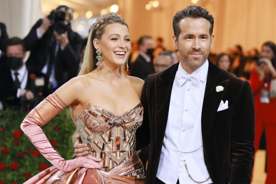 Ryan Reynolds isn't the only one sweeping Blake Lively off her