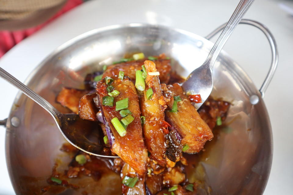 best rated zi char - claypot eggplant closeup