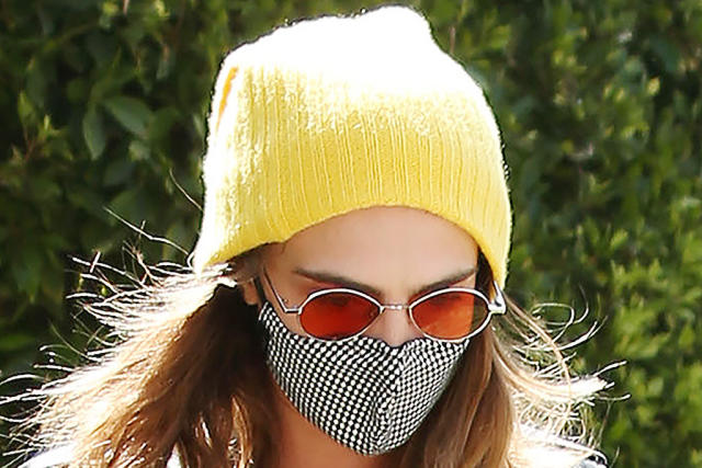 Cara Delevingne Accents Her Gym Look With a Key Spring 2021 Color and  Understated Puma Sneakers