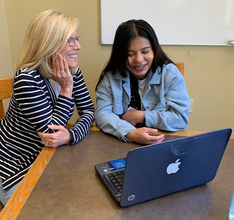 READ Ottawa learner Apsara Chhetri, right, with her tutor Julie Frazier, left.