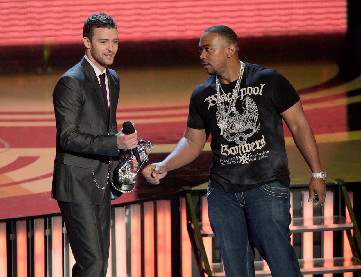 LAS VEGAS - SEPTEMBER 09:  Singers Justin Timberlake (L) and Timbaland speak on stage during the 2007 MTV Video Music Awards held at The Palms Hotel and Casino on September 9, 2007 in Las Vegas, Nevada.  (Photo by Kevin Winter/Getty Images)
