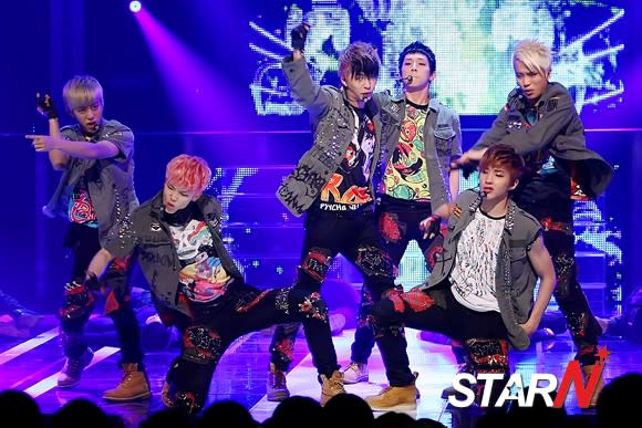 [Photo] B.A.P performing on stage