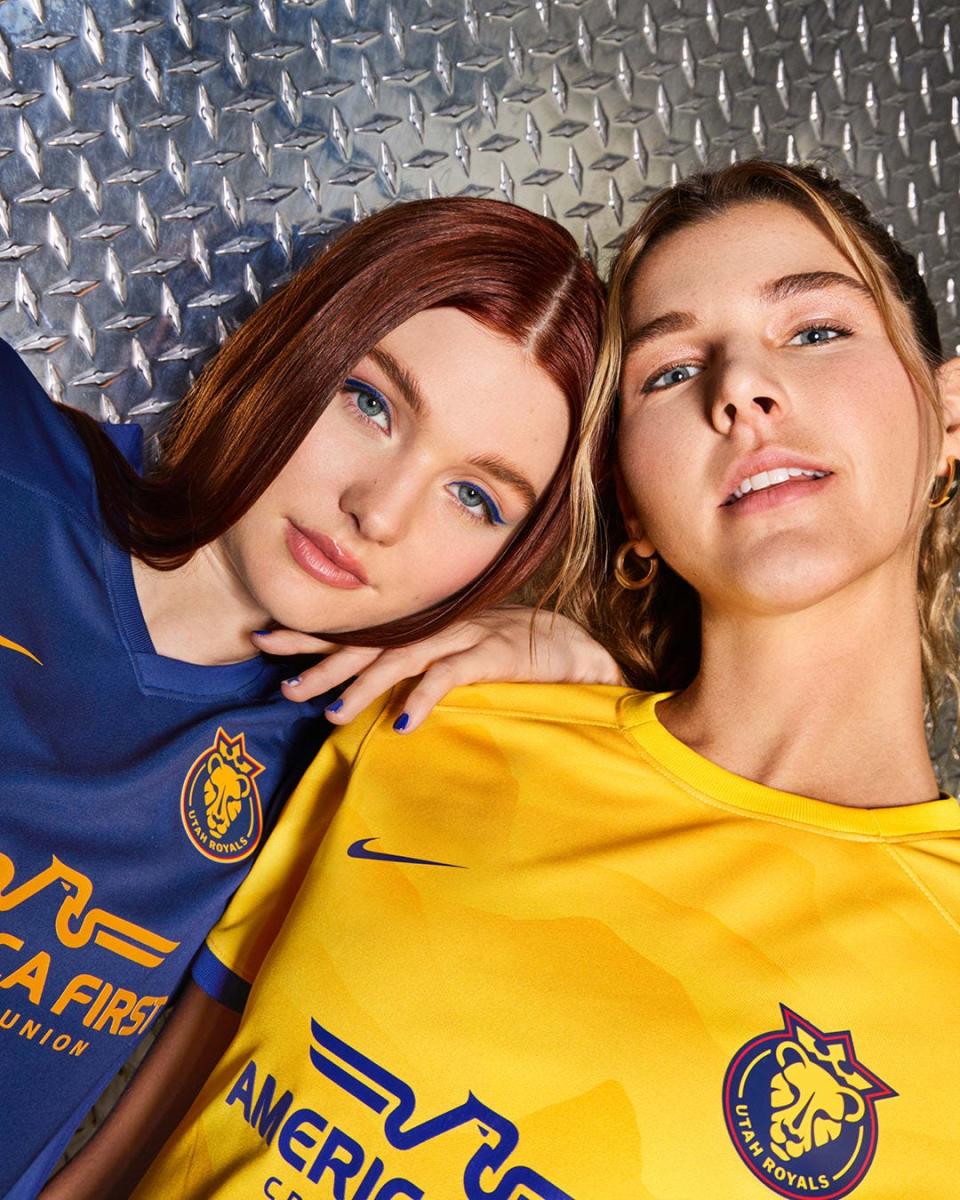 The Utah Royals FC primary (right) and secondary (left) kits from Nike.