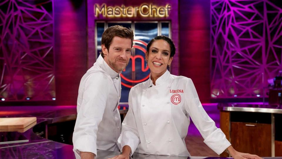 Manu Baqueiro y Lorena Castell en la final de 'MasterChef Celebrity' (Cortesía de RTVE)