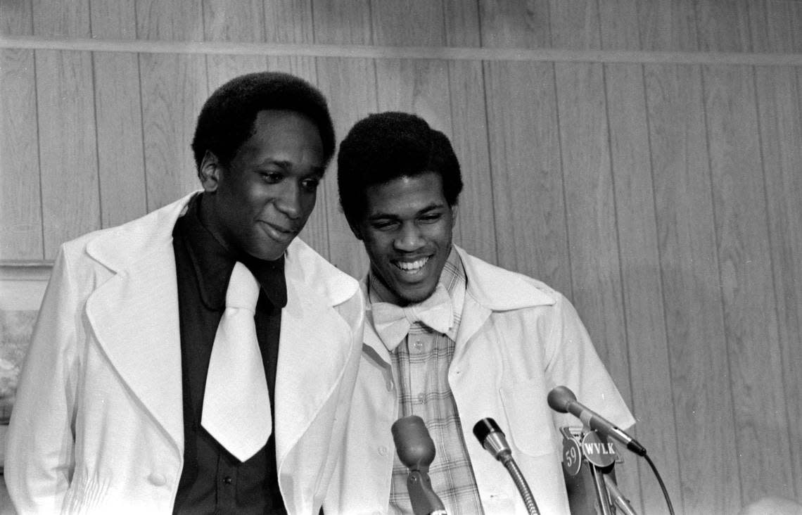 Lexington high school basketball stars Jack Givens, left, and James Lee signed with the University of Kentucky on April 17, 1974, at a press conference at the Continental Inn. Herald-Leader file photo