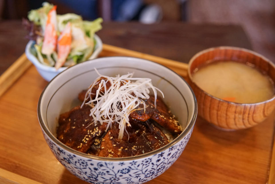 味噌豚肉丼($79)