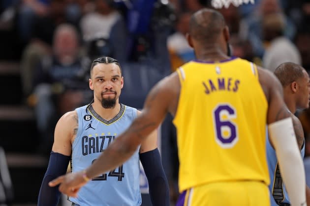 LeBron James refuses to greet Grizzlies after Lakers win by 40 points