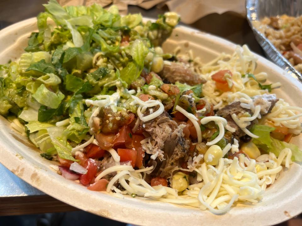 chipotle burrito bowl in the takeout container