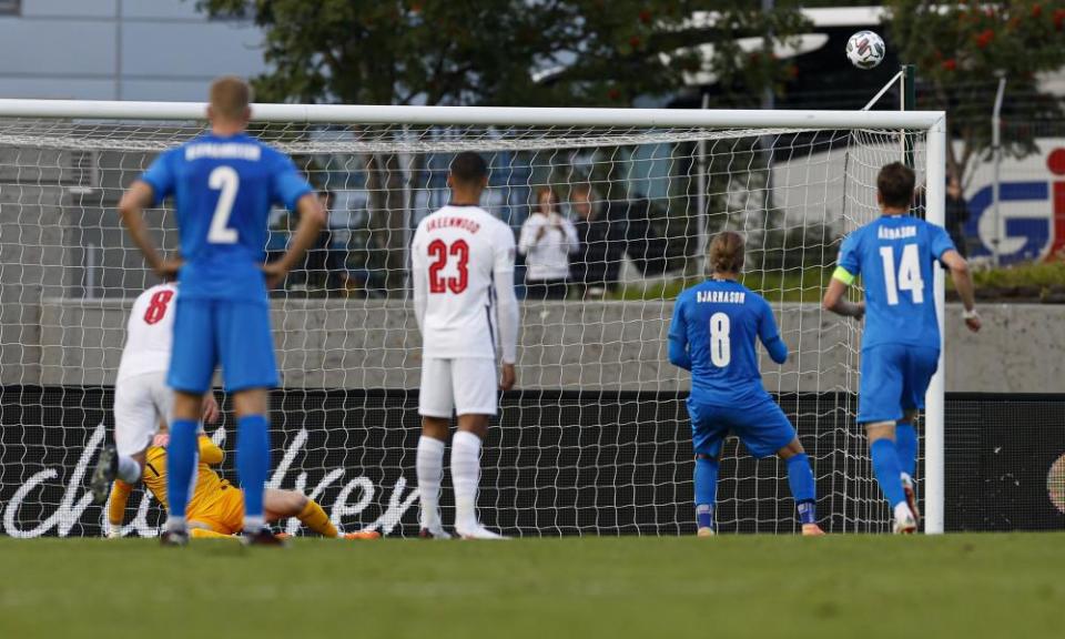 Birkir Bjarnason sends his penalty over the bar.