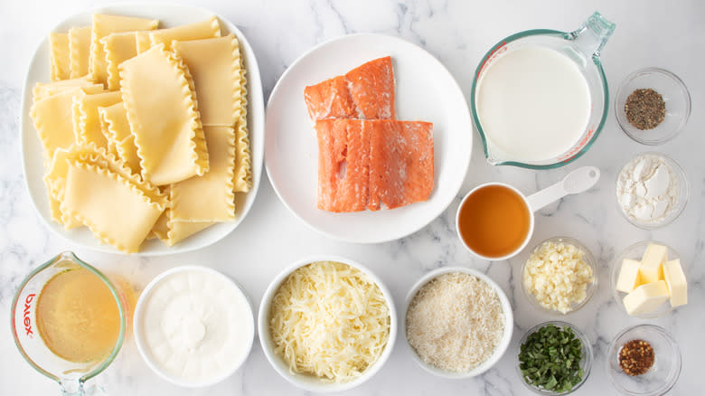 salmon Alfredo lasagna roll ingredients