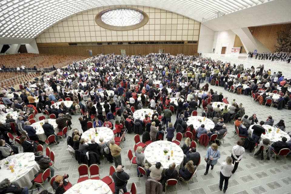 General view of a lunch for poor people, at the Vatican, Sunday, Nov. 18, 2018. Pope Francis is offering several hundred poor people, homeless, migrants, unemployed a lunch on Sunday as he celebrates the World Day of the Poor with a concrete gesture of charity in the spirit of his namesake, St. Francis of Assisi.(AP Photo/Andrew Medichini)