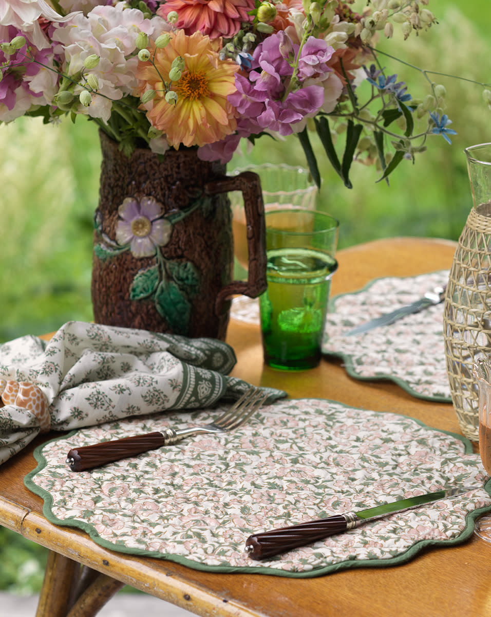 A look from Veronica Beard’s summer tabletop collection. - Credit: courtesy shot.