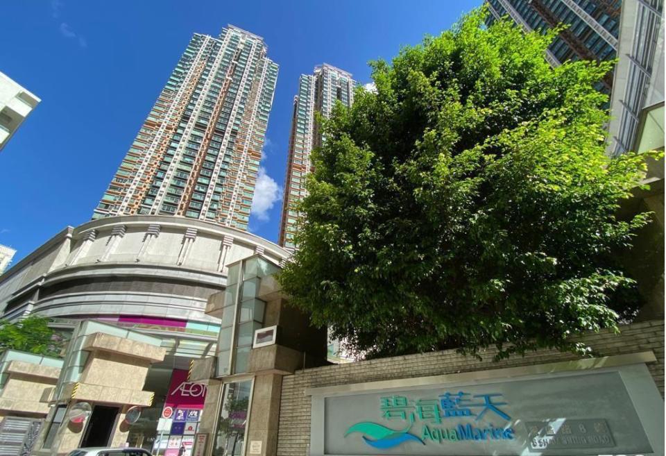 西九四小龍之一的碧海藍天兩房東南戶，最新以750萬元易手，呎價1.49萬元，創屋苑10個月新低。
