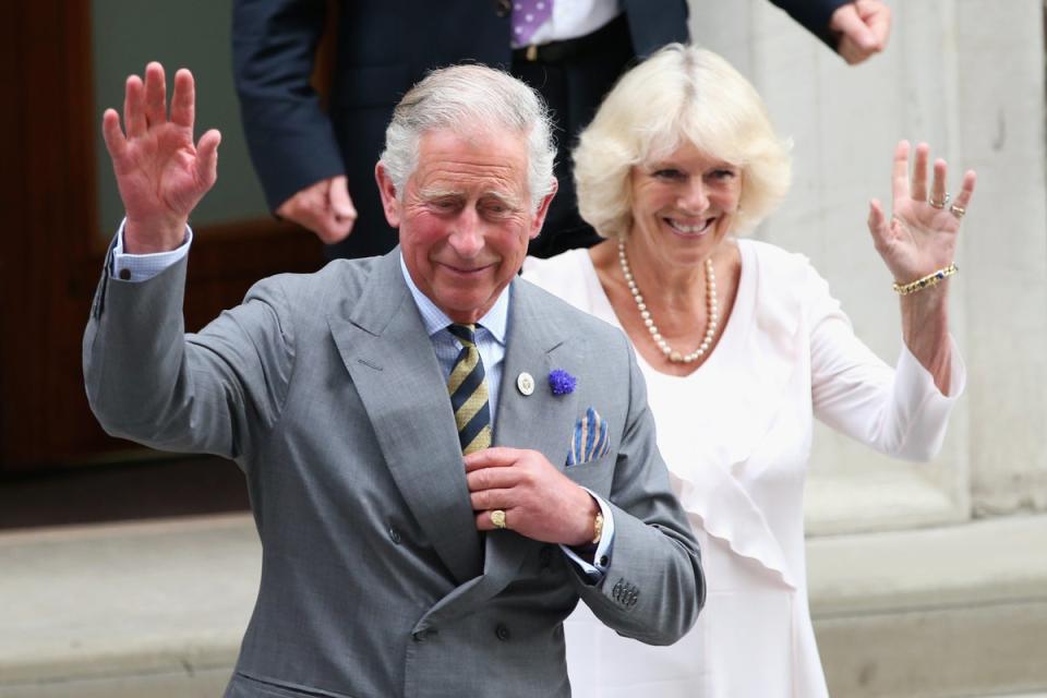 Prince Charles, Prince of Wales and Camilla, Duchess of Cornwall leave The Lindo Wing after visiting The Duke and Duchess Of Cambridge and their newborn son (Getty Images)