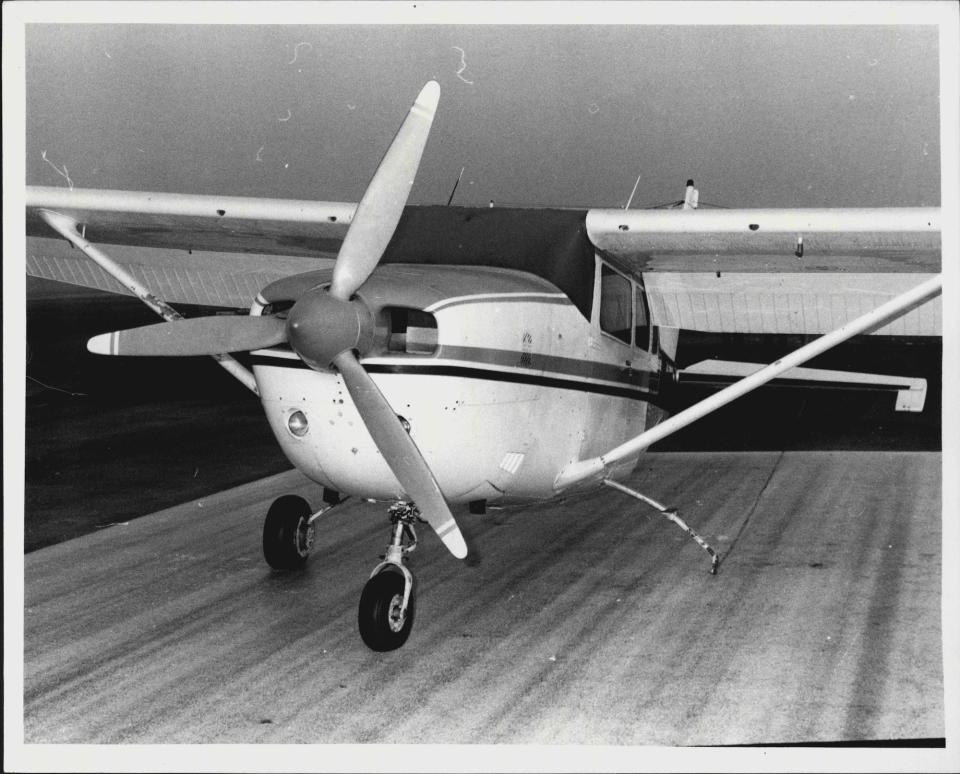 A 1984 Cessna plane