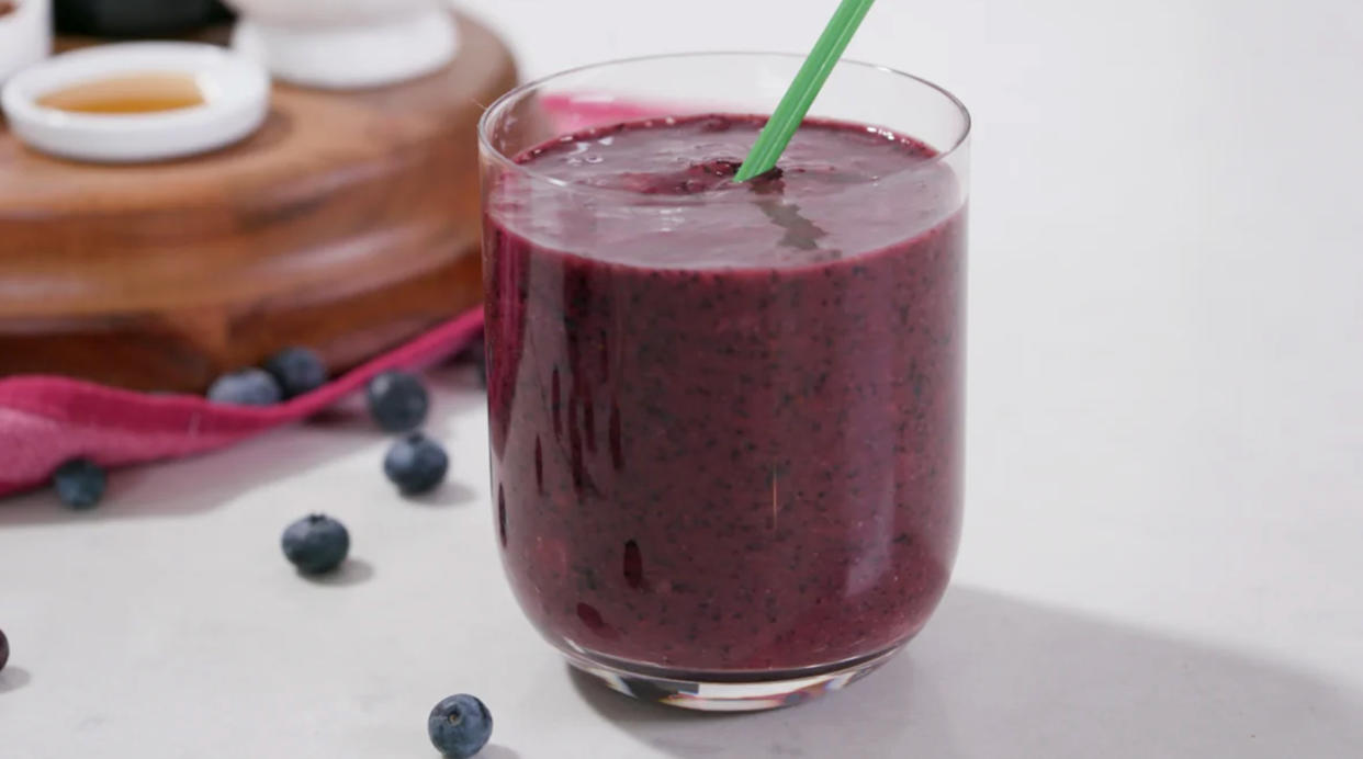 Joy Bauer's Smart Smoothie packs an anti-inflammatory punch into a delicious package. (TODAY)