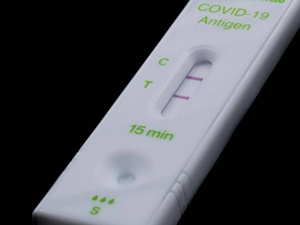 There were a total of 1,562 positive PCR tests, a slight decrease from 1,749 last week. That number does not include positive rapid test results, pictured. (CBC News - image credit)