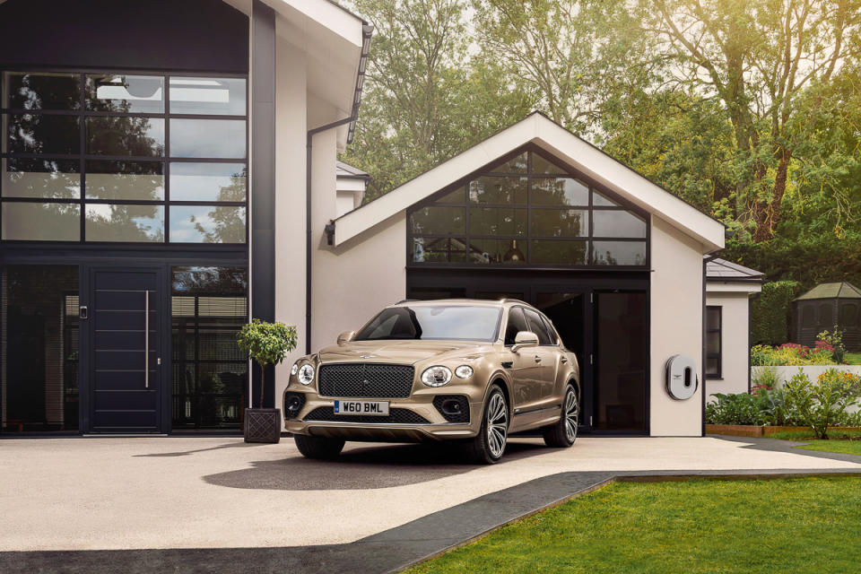 New Bentayga Hybrid - 8.jpg