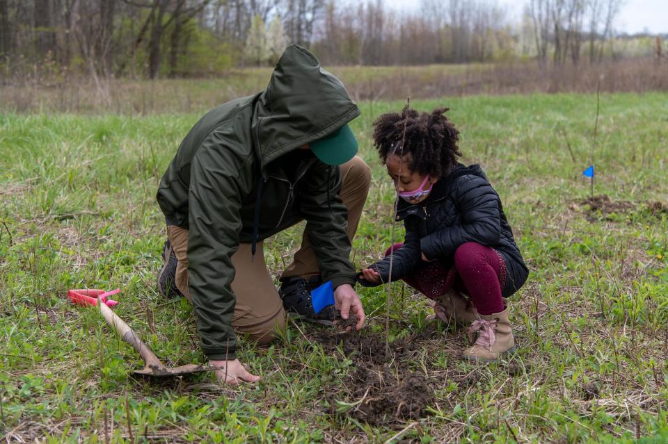 Red-tail Land Conservancy tree planting on Earth Day 2021.