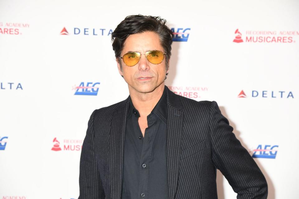 <p>Er war in zahlreichen Serien, von 2005 bis 2009 auch in "Emergency Room", zu sehen, seine bekannteste Rolle hatte John Stamos aber sicherlich als Jesse Katsopolis in der Comedy-Serie "Full House" (1987-1995) und deren Neuauflage "Fuller House" (2016-2020). (Bild: Jeff Kravitz/FilmMagic/Getty Images)</p> 