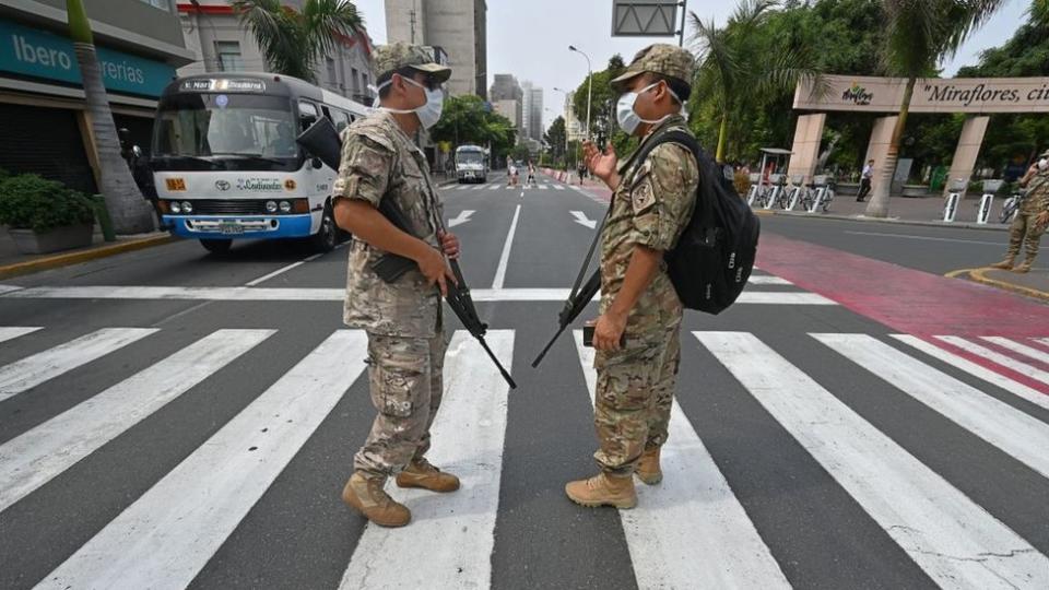 Ejército en la calle