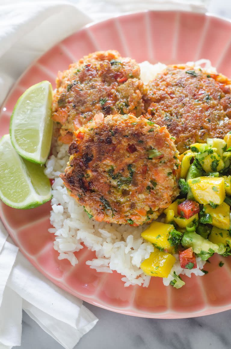 salmon recipes cakes with mango salsa