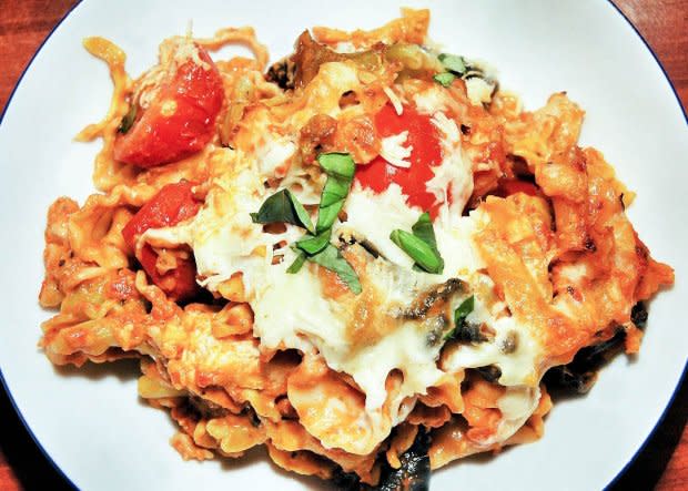 <p><a href="https://parade.com/16648/benrayl/quick-and-easy-chicken-caprese-pasta-bake/" rel="nofollow noopener" target="_blank" data-ylk="slk:Ben Rayl;elm:context_link;itc:0;sec:content-canvas" class="link ">Ben Rayl</a></p>