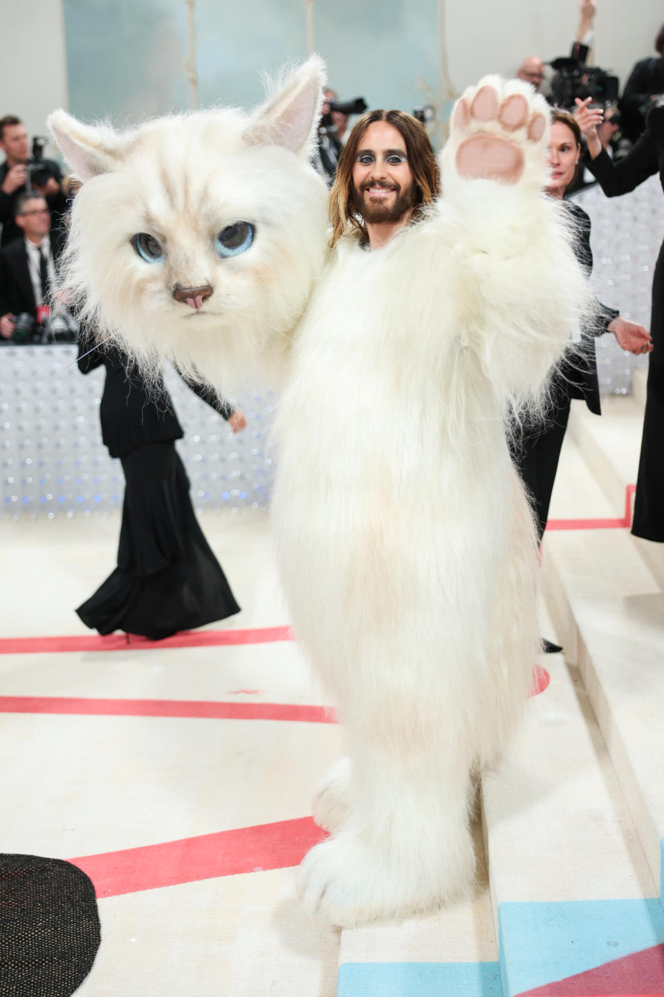 Jared Leto following the met gala theme's dress code as choupette, the cat, at the 2023 Met Gala: Karl Lagerfeld: A Line of Beauty held at the Metropolitan Museum of Art on May 1, 2023 in New York, New York.