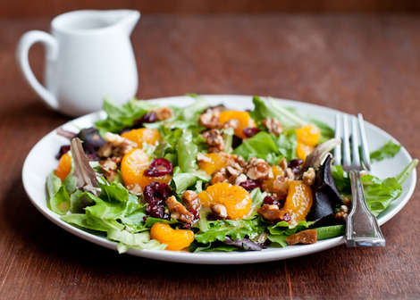 Simple Holiday Green Salad with Orange Vinagrette