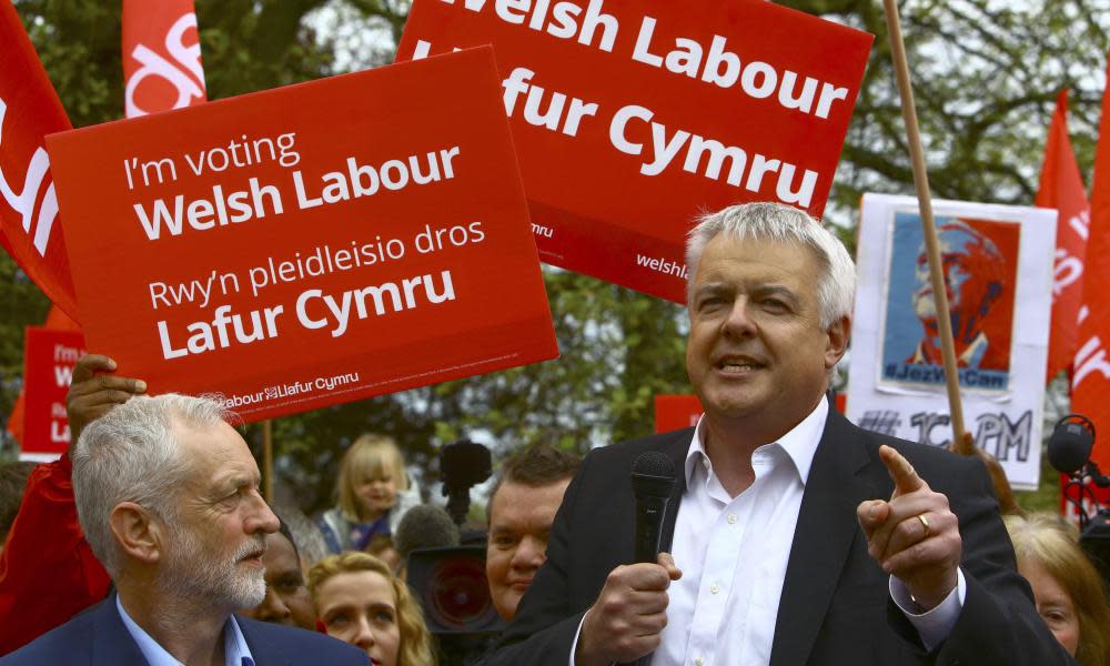 Welsh Labour leader Carwyn Jones (right) campaigns alongside UK Labour leader Jeremy Corbyn in Whitchurch.