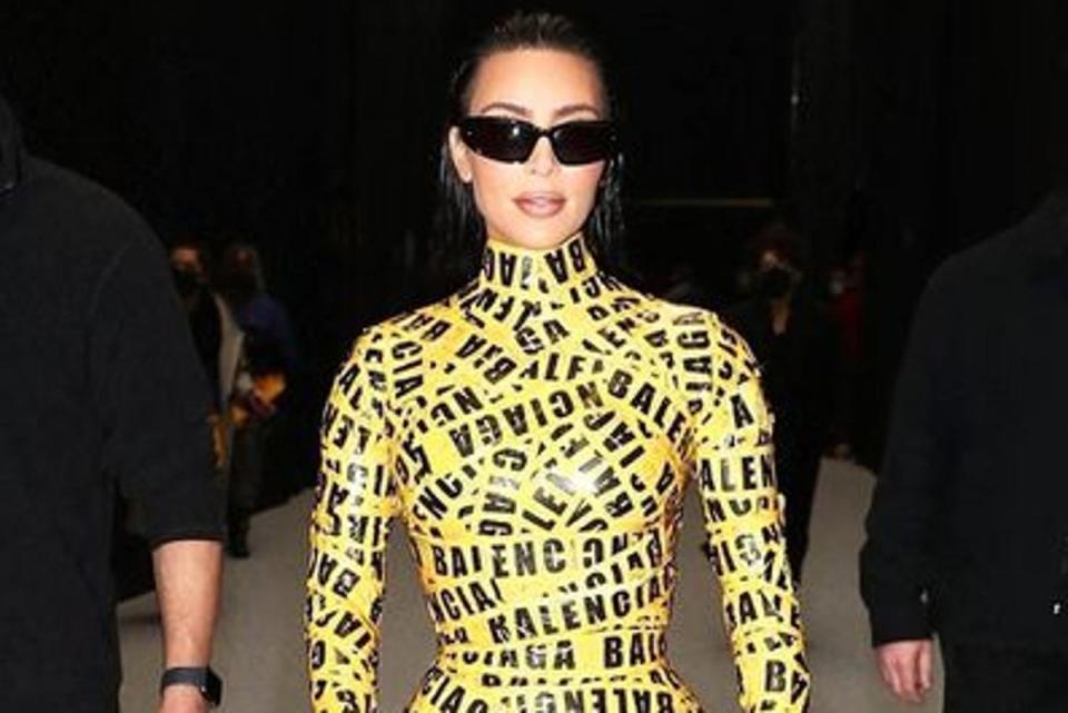 Kim Kardashian in Balenciaga tape at the March 2022 show in Paris (Kim Kardashian in Balenciaga tape)