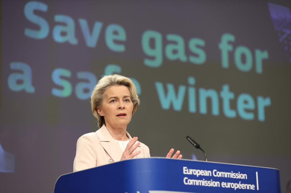 EU-Kommissionspräsidentin Ursula von der Leyen konnte sich mit allen europäischen Ländern auf Notmaßnahmen verständigen.  - Copyright: picture alliance / AA | Dursun Aydemir