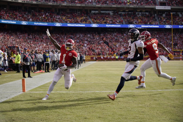 NFL on ESPN - The The Kansas City Chiefs beat the Denver Broncos for the  13th straight time‼️ Kansas City can clinch the No. 1 seed in the AFC with  a Tennessee