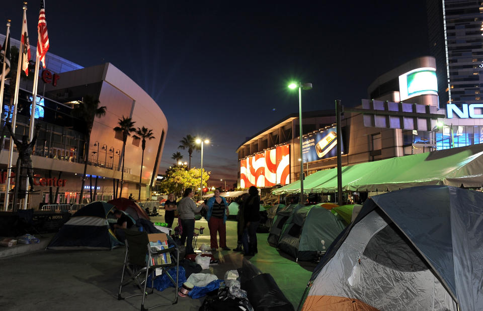 Fans Line Up For The Premiere Of "The Twilight Saga: Breaking Dawn - Part 1" At The Nokia Plaza