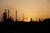 A general view of the Cardon refinery which belongs to the Venezuelan state oil company PDVSA in Punto Fijo, Venezuela July 22, 2016. Picture taken July 22, 2016. REUTERS/Carlos Jasso