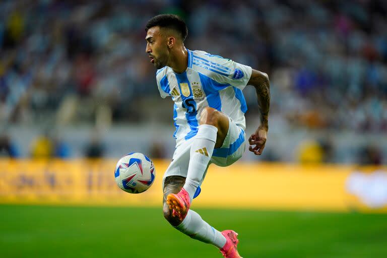 Nico González con la camiseta de Argentina.