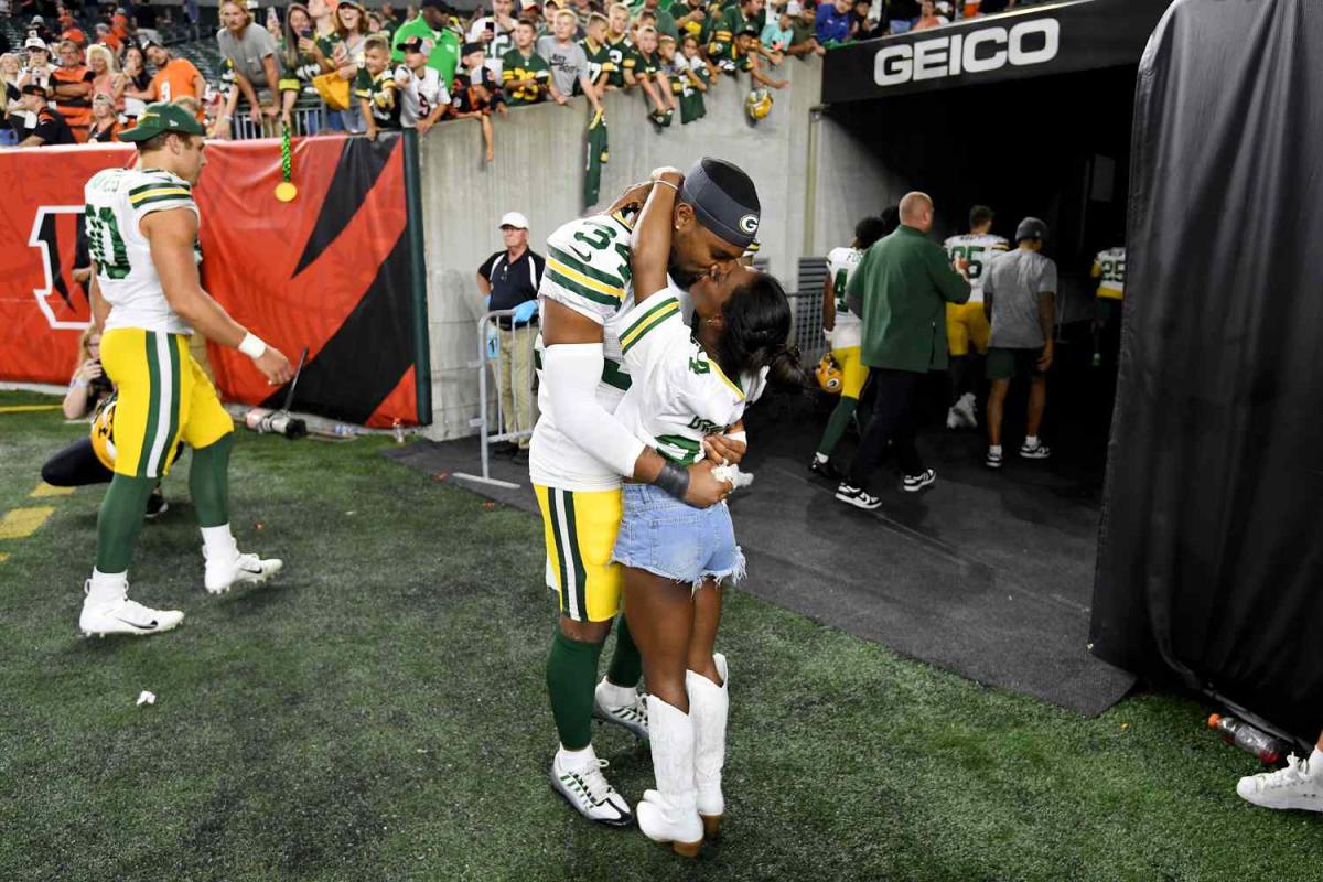 Simone Biles Shows Love and Support for Jonathan Owens After Game